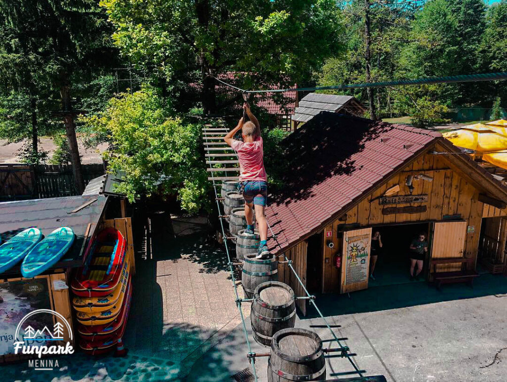 adrenalinski park funpark menina